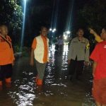 Kepolisian Resor Bojonegoro Cek Kondusifitas Wilayah yang Terdampak Banjir Saat Warga Shalat Tarawih